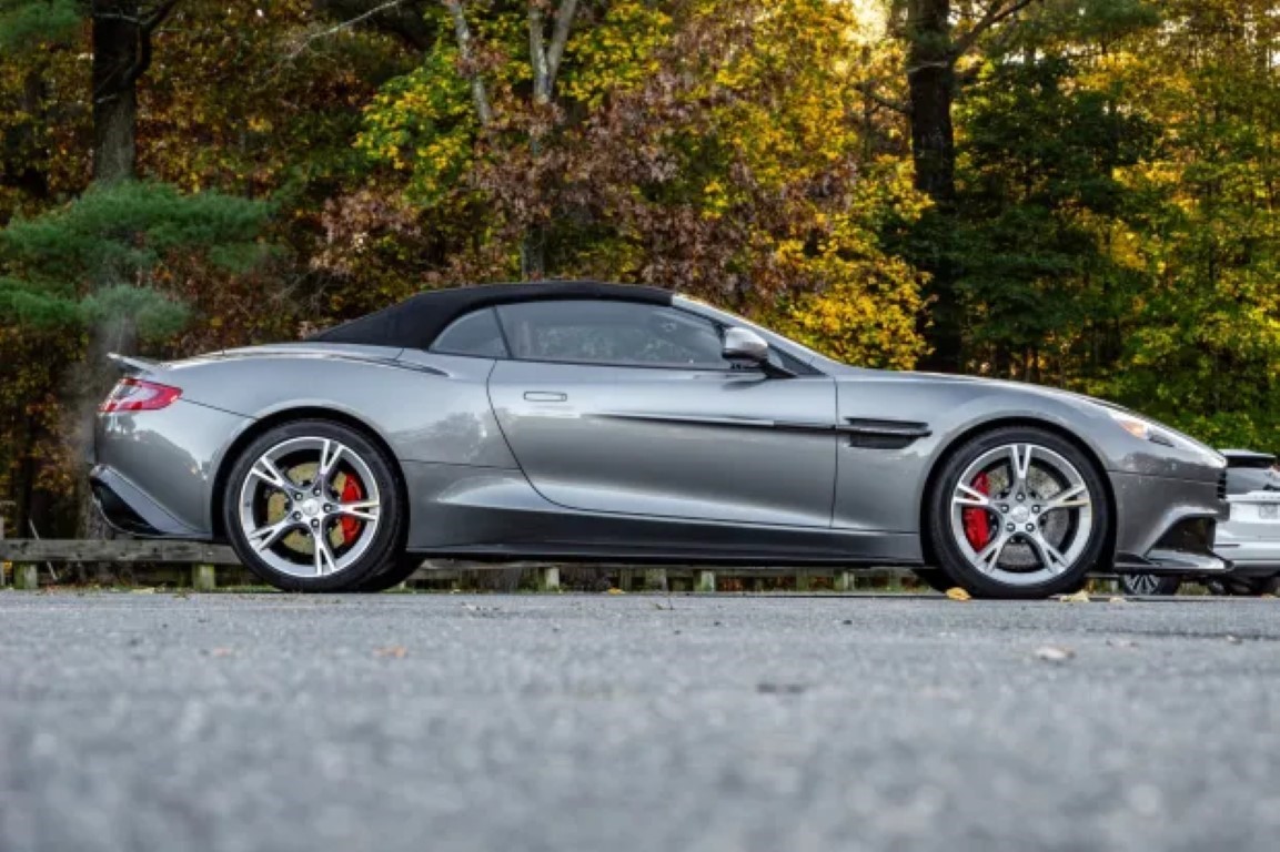 Aston Martin Vanquish Volante 5.9 V12 Vanquish S